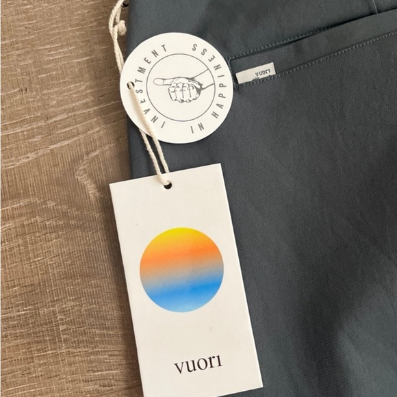 Vuori Cascade Tech Chino mens Pants smoked Beryl (gray)  color 33 x 30 - Picture 7 of 13